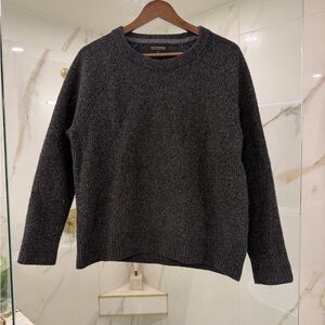 Banana Republic Italian Yarn Wool Blend Crewneck Sweater – Charcoal Grey